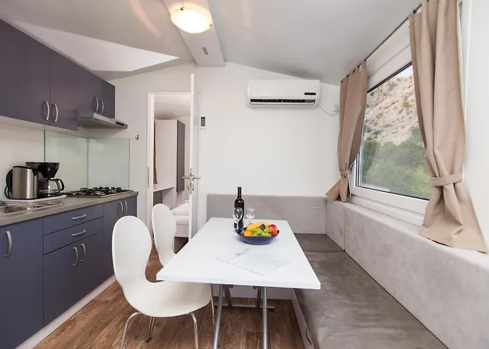 Bunculuka פארק נופש