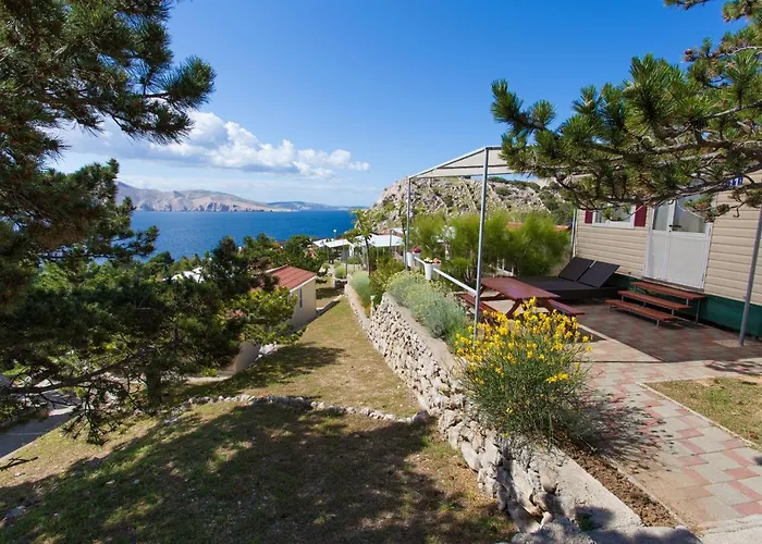 Bunculuka פארק נופש